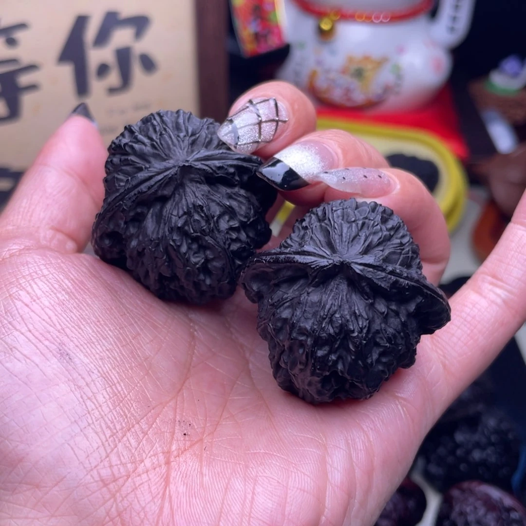 文玩核桃吊坠小狮子