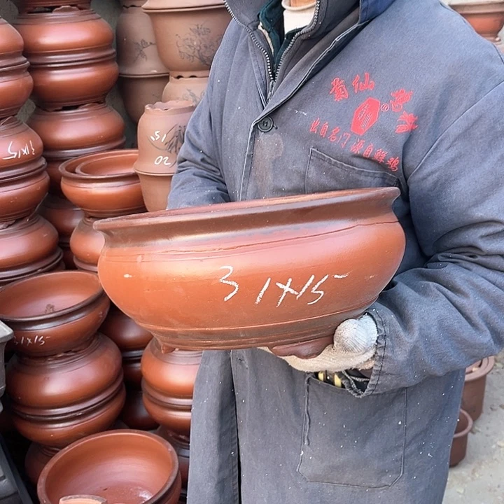 紫砂紫砂花盆和花盆之间