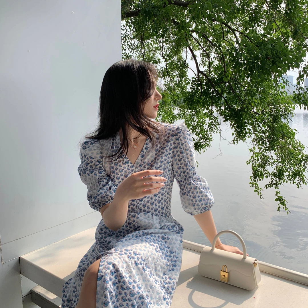 【专柜同款】碎花显瘦宽腰封泡泡袖连衣裙HMC28750261-1