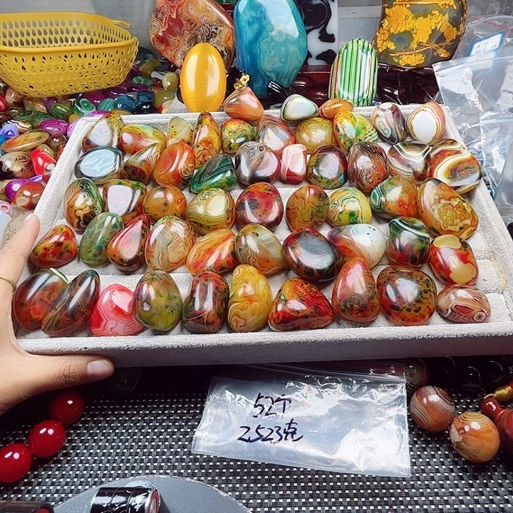 飝***玛瑙/玉髓未镶嵌珠宝奇石