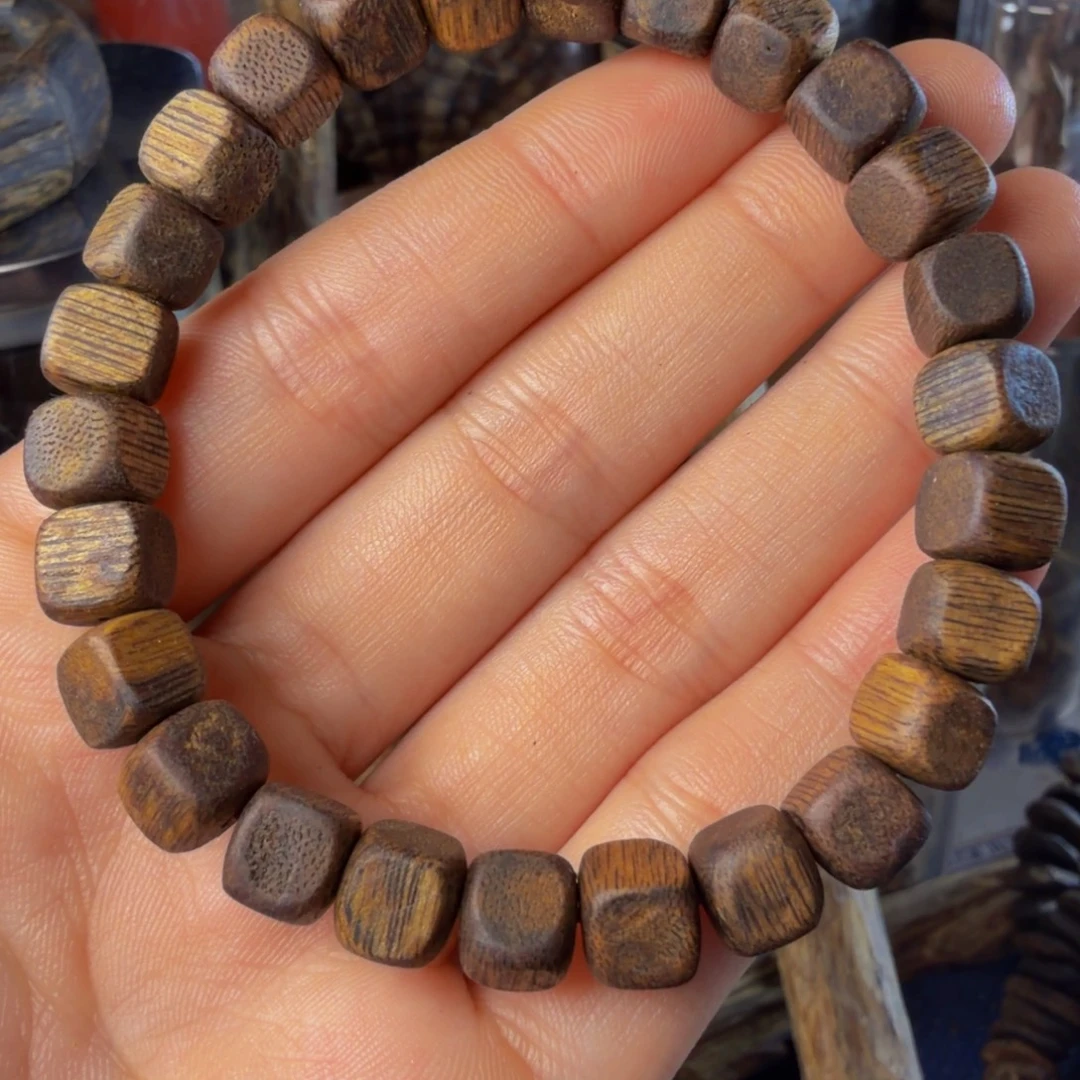 沉香沉香碎屑八方来财发一条