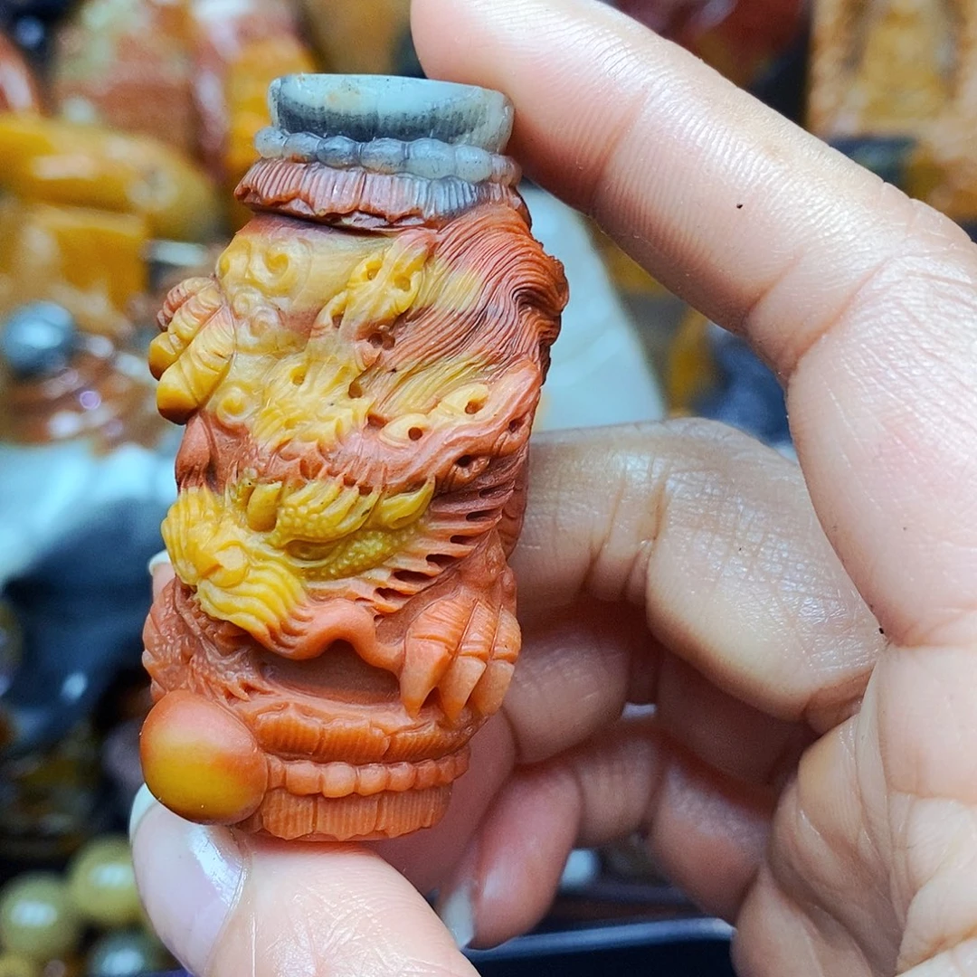 未镶嵌石英质玉（黄龙玉）颈饰