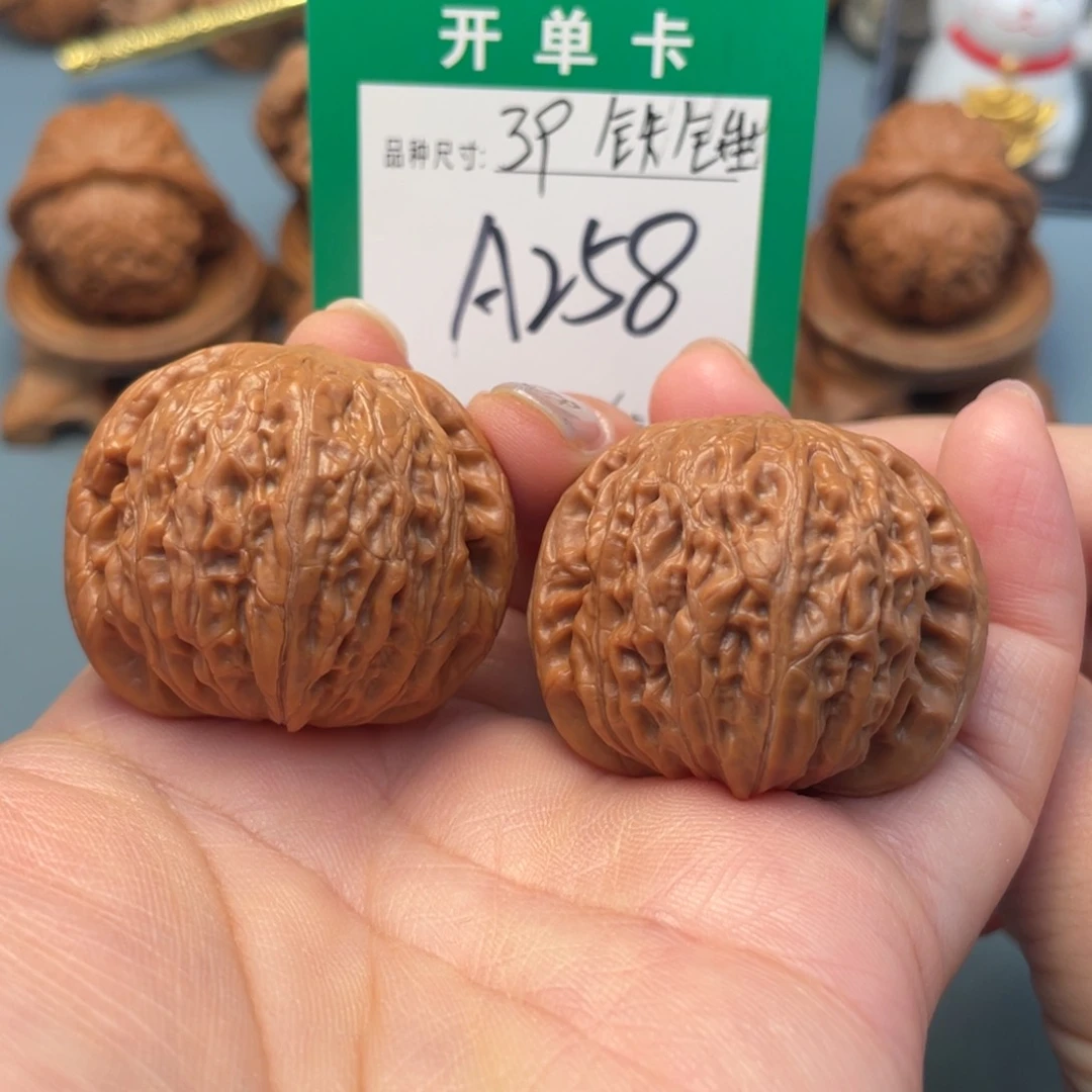 吊坠桃核文玩核桃