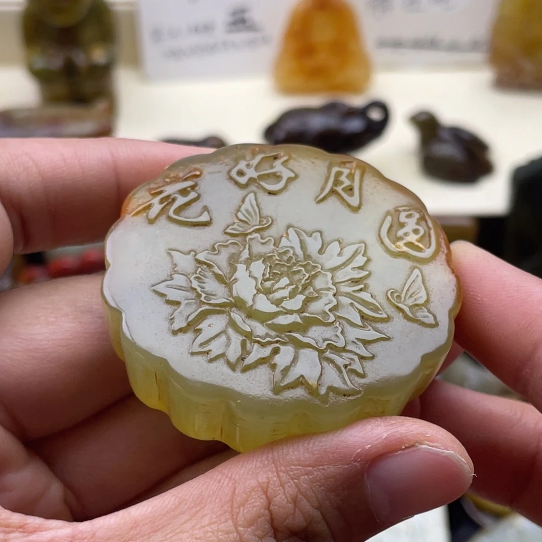 未镶嵌蛇纹石玉颈饰67