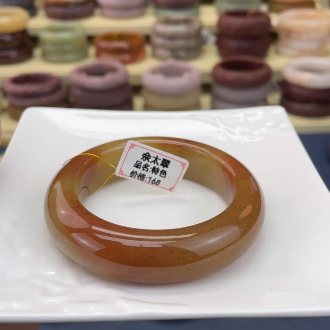 【闪购商品】石英质玉手镯未镶嵌米*