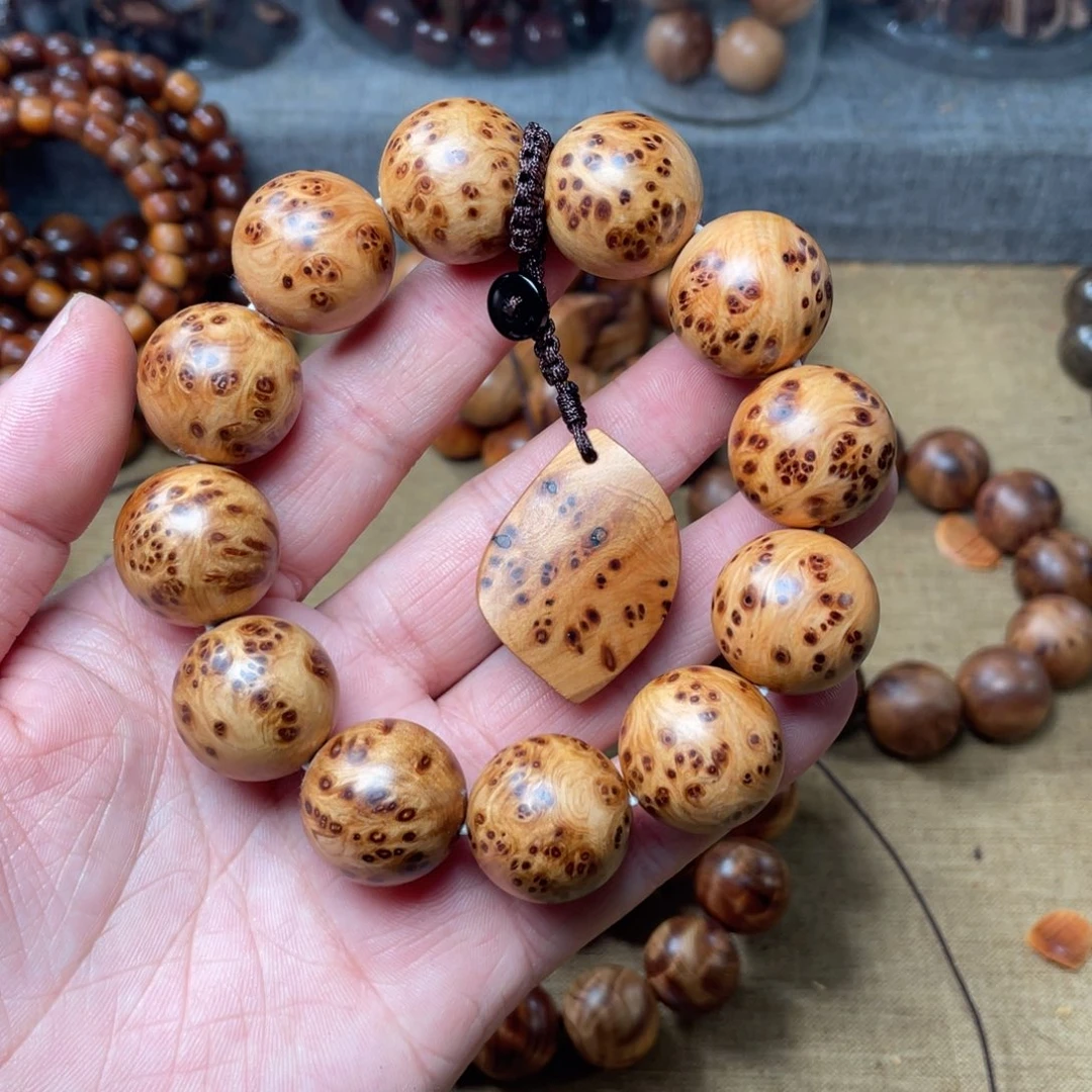 柏木（崖柏）其他K***'2.0太行崖柏爆雀眼瘤疤