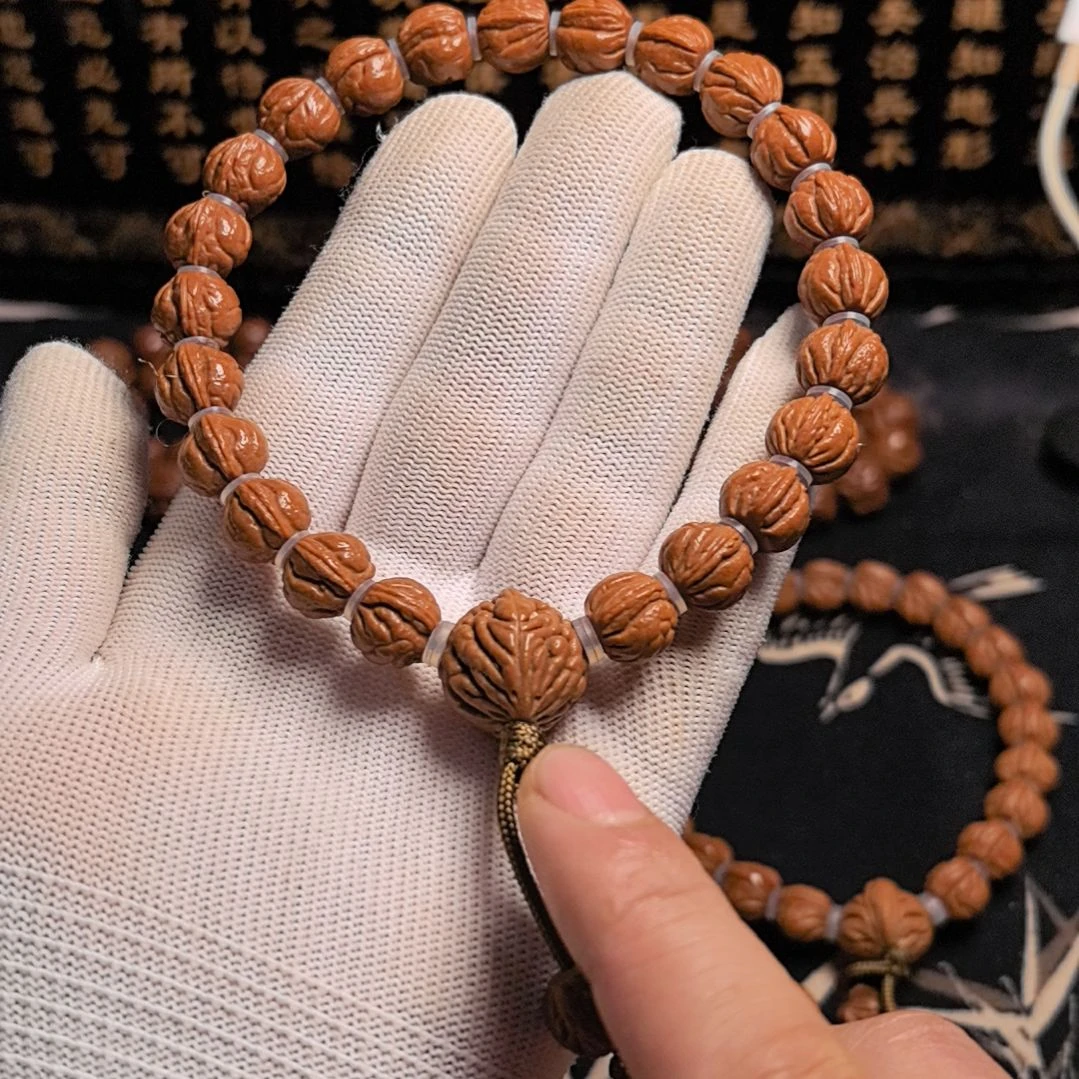 吊坠桃核小龙纹手持