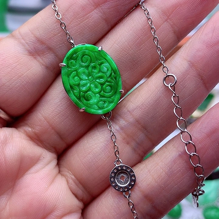 翡翠颈饰银S925镶嵌翡翠