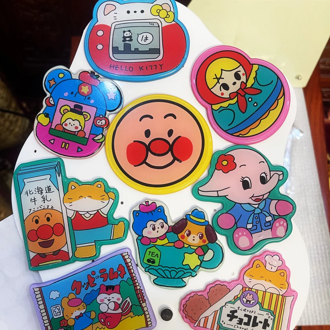 【片片】（中古乐园6cm） 现拍现拆手工diy胸针 钥匙扣磁贴冰箱贴