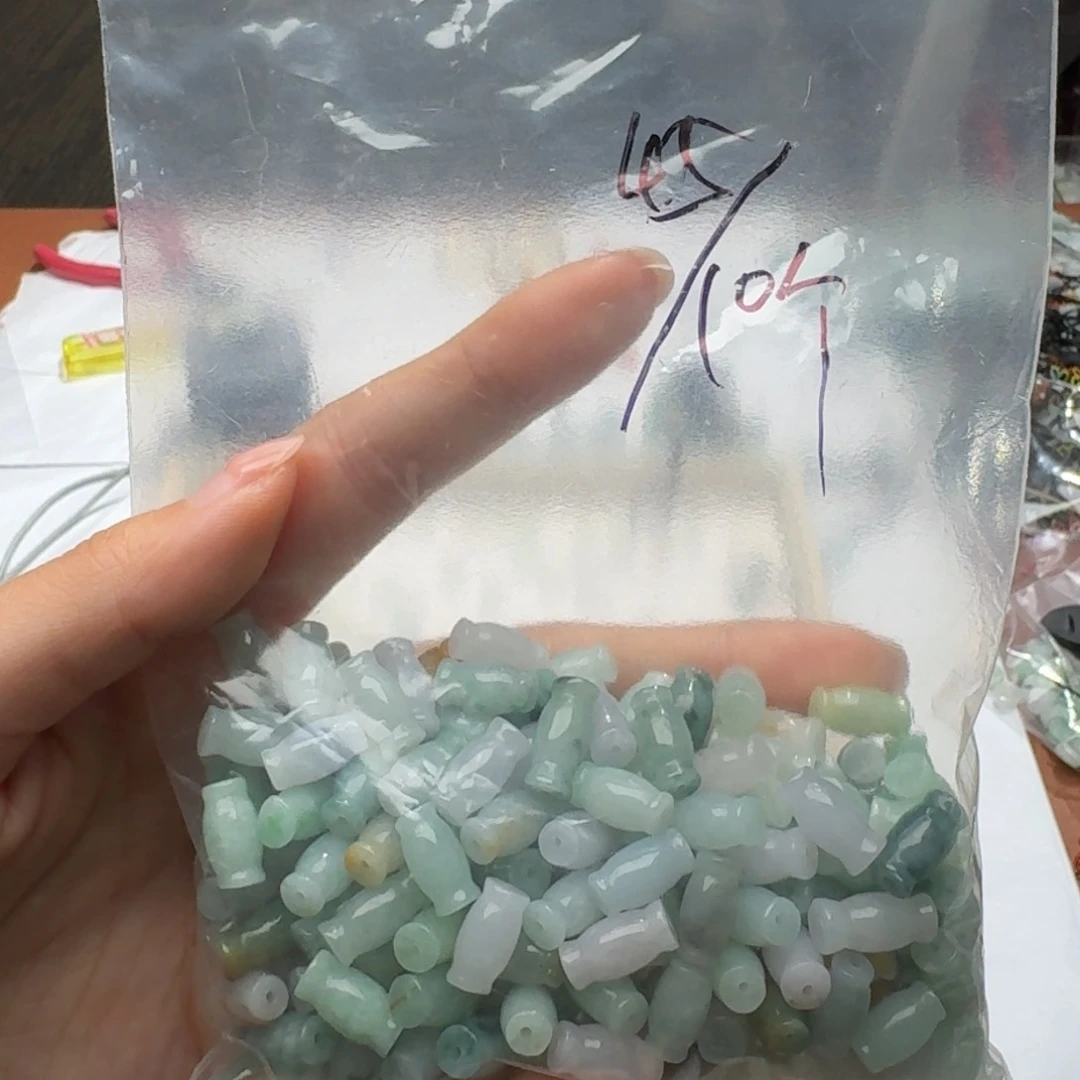 未镶嵌挂件翡翠福利10个，不包邮，拍邮费发货