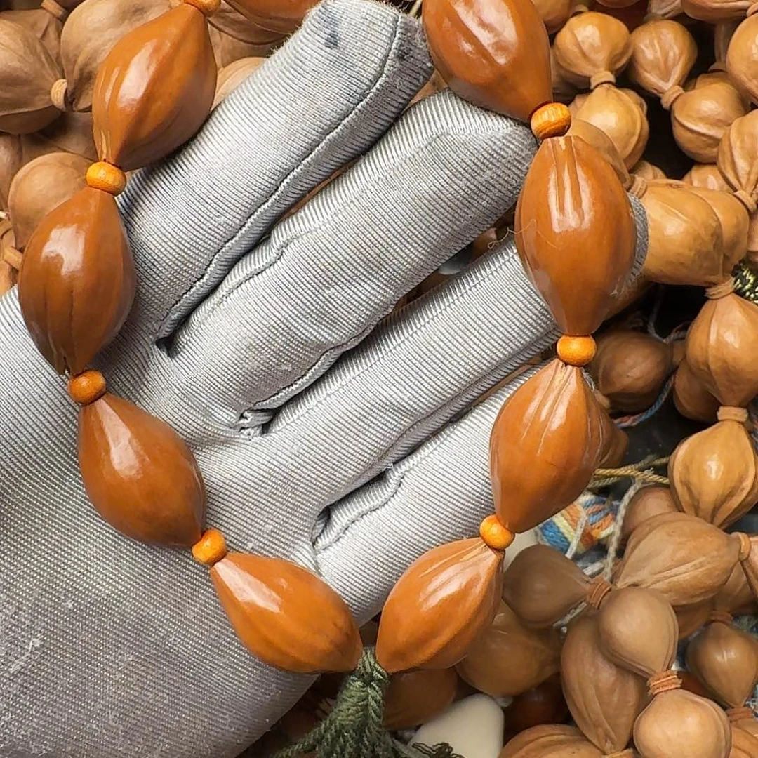 橄榄核把件老油核