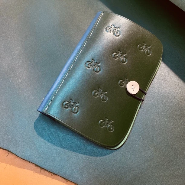 复古头层牛皮A7活页手账本商务记事创意礼品笔记本