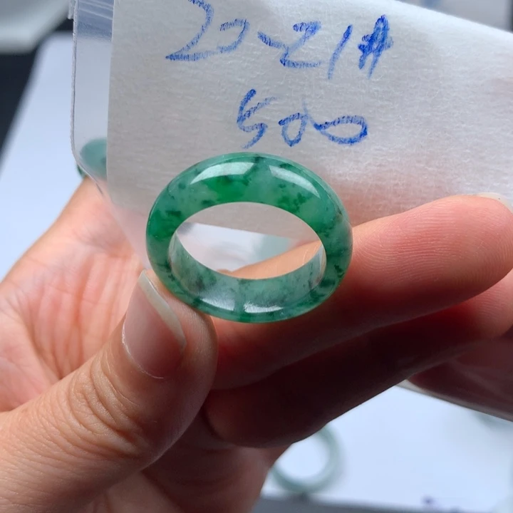 財***8定制翡翠未镶嵌戒圈