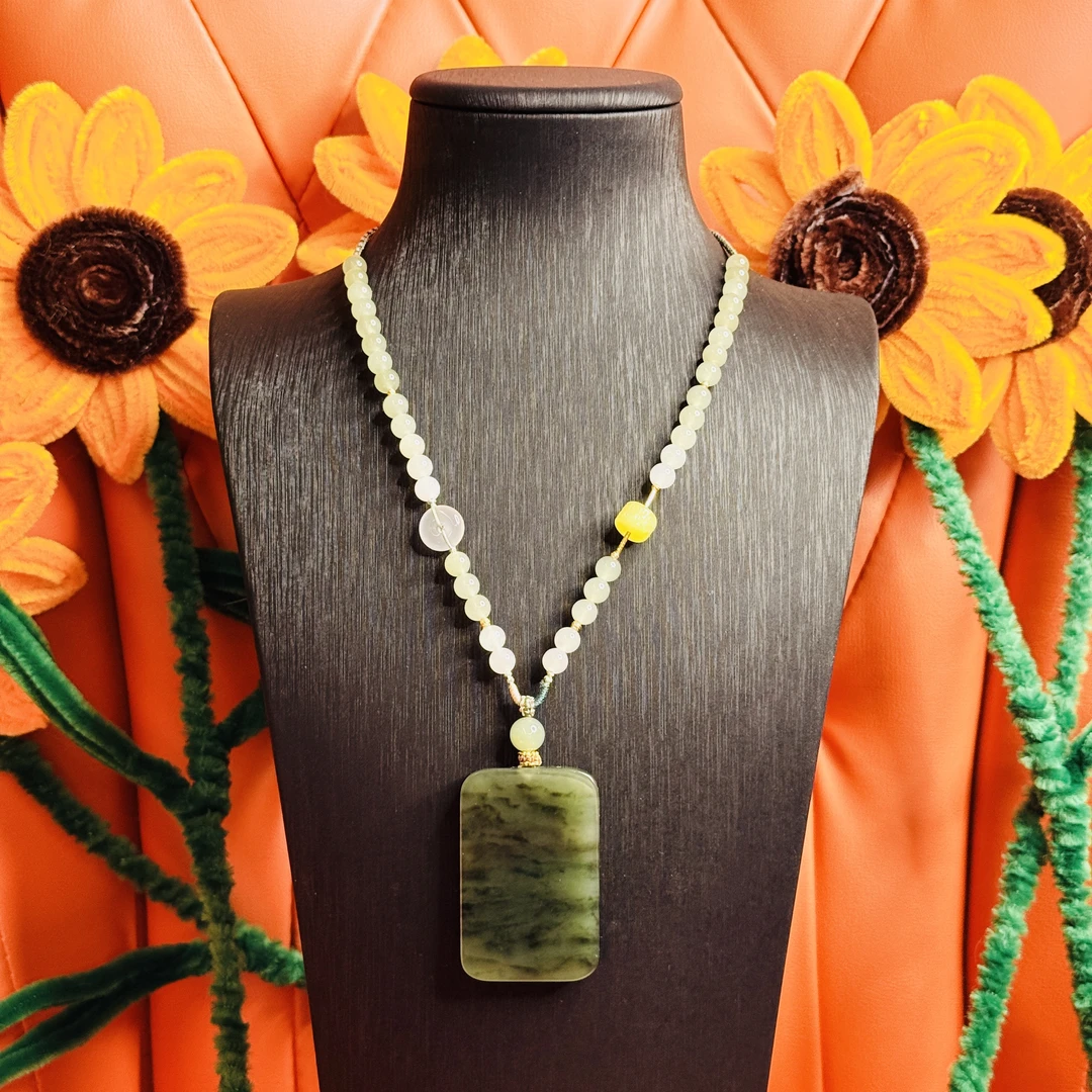 壹屿珠宝 1511 和田玉典藏无事牌颈饰