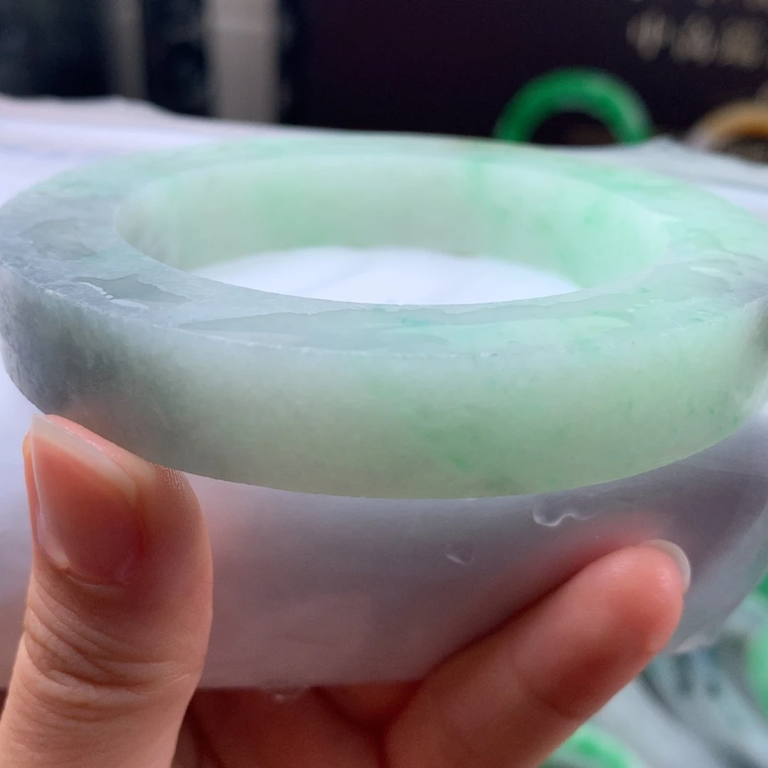 定制翡翠未镶嵌种老起胶绿乌鸡55一65