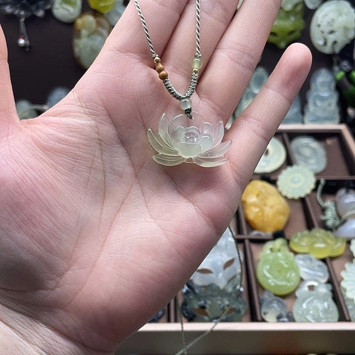 合金蛇纹石玉颈饰
