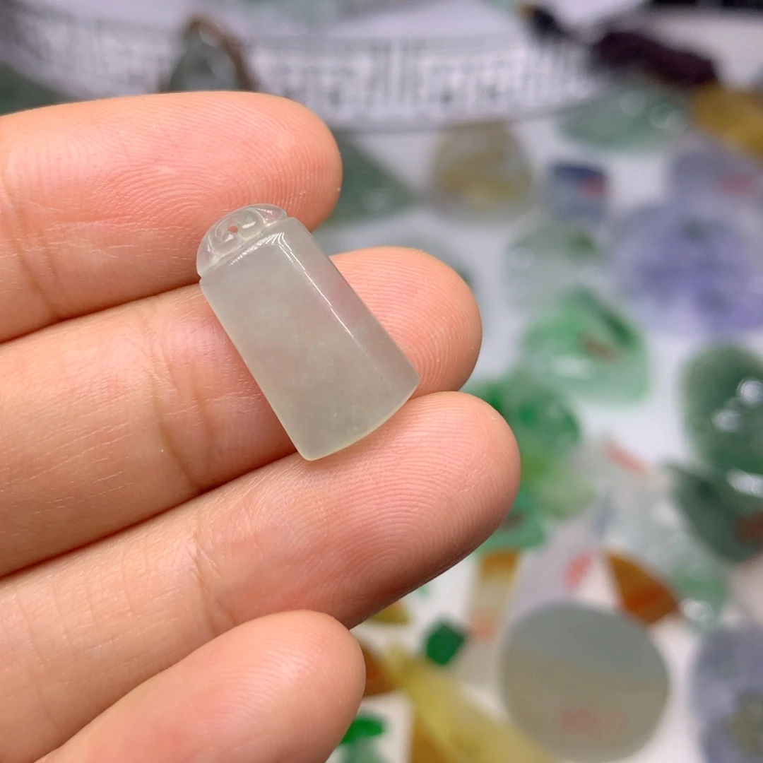 定制翡翠未镶嵌天然翡翠定制