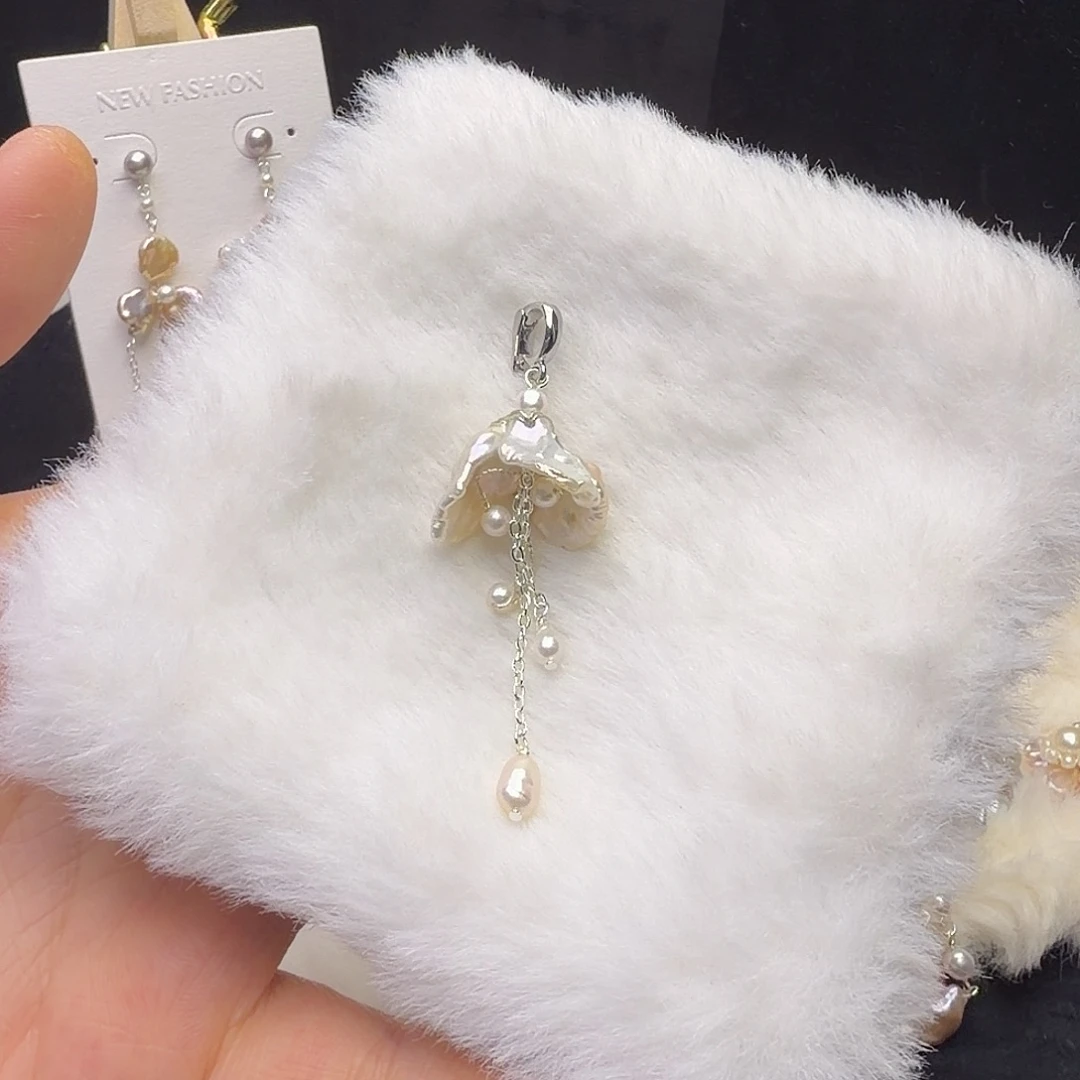 淡水珍珠颈饰钛钢