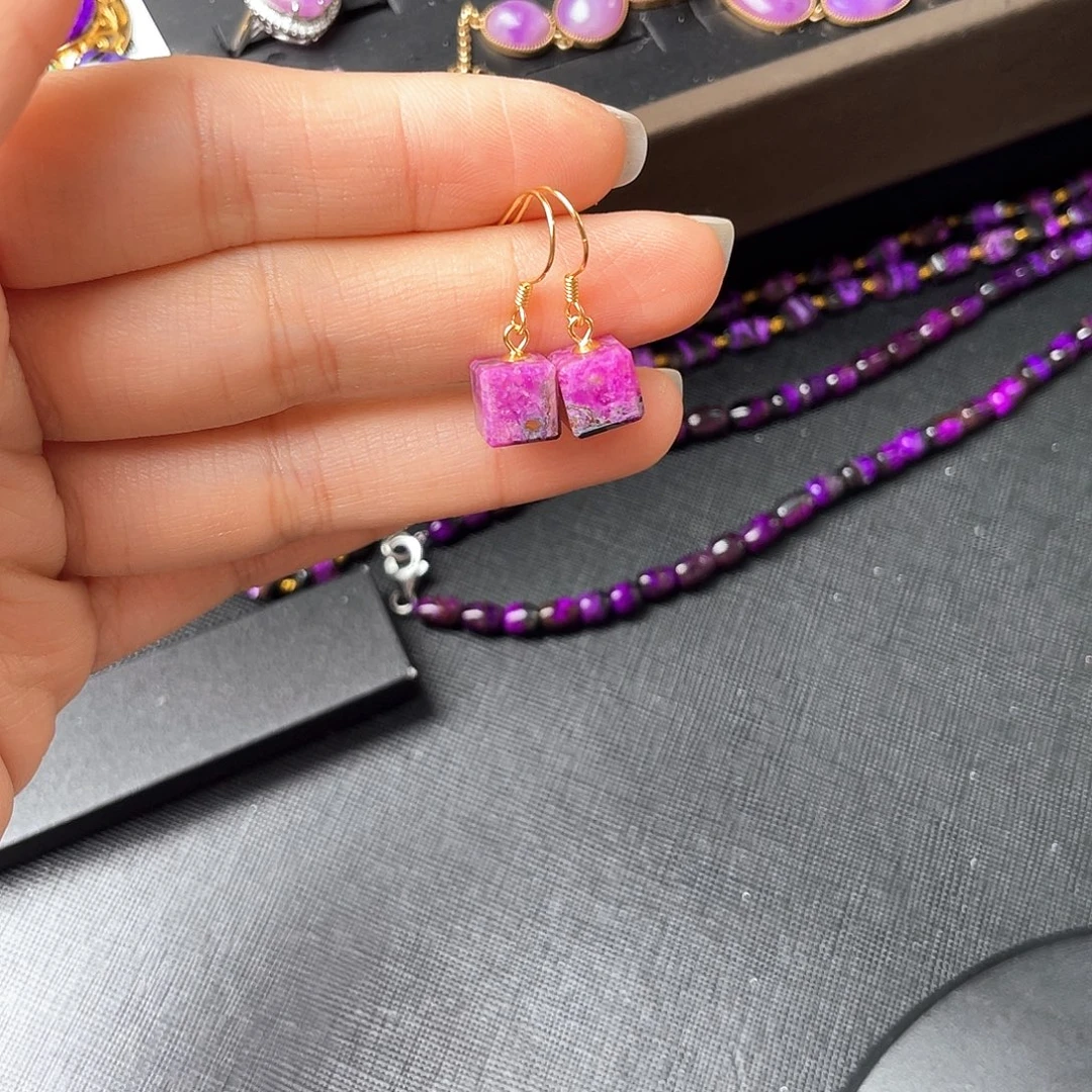 苏纪石（舒俱来）银S925镶嵌耳环