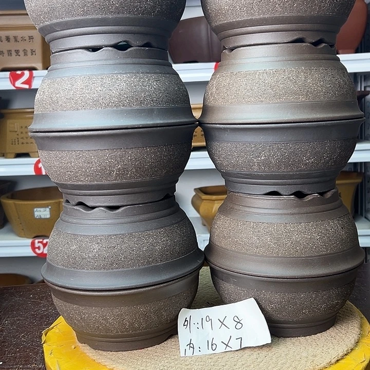 紫砂花盆你在一起