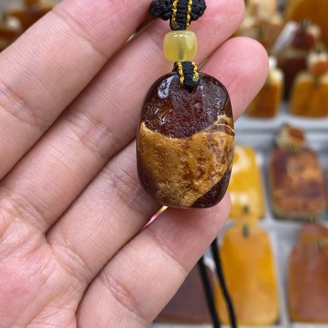 蜜蜡未镶嵌珠宝奇石