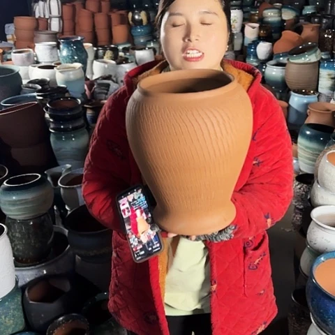 口18高29瑕疵一个盆子。