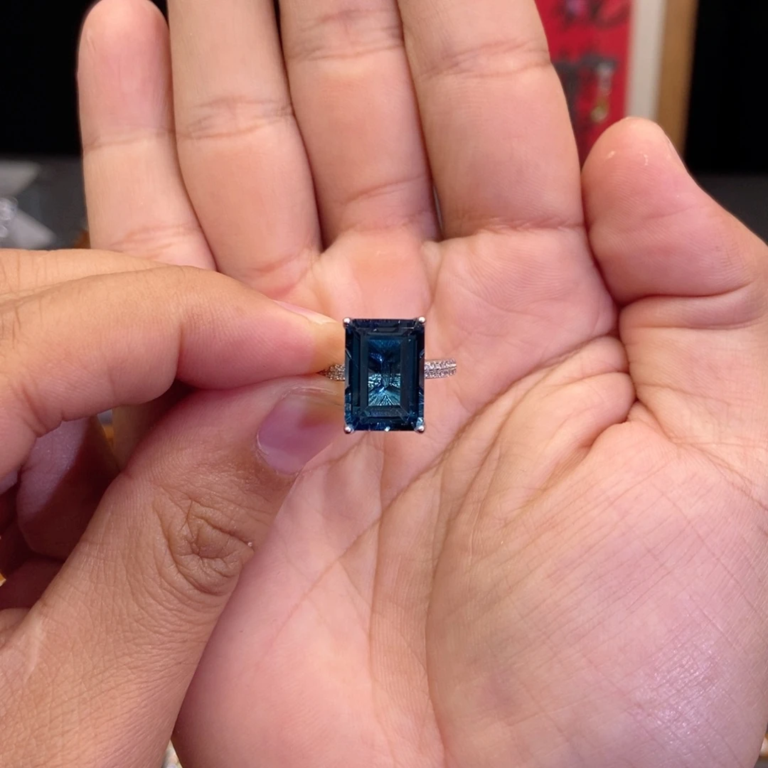 银S925镶嵌戒指托帕石飘**世