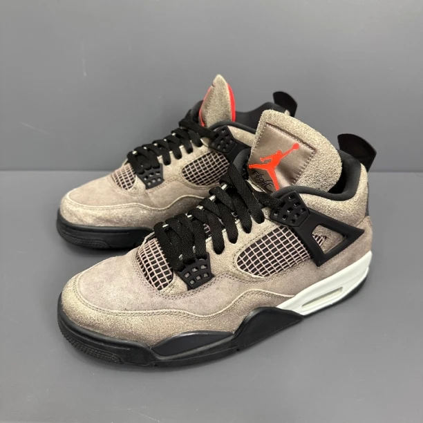 99新 NIKE/耐克 42.5码 aj4摩卡 原盒 很新穿几次 秒价