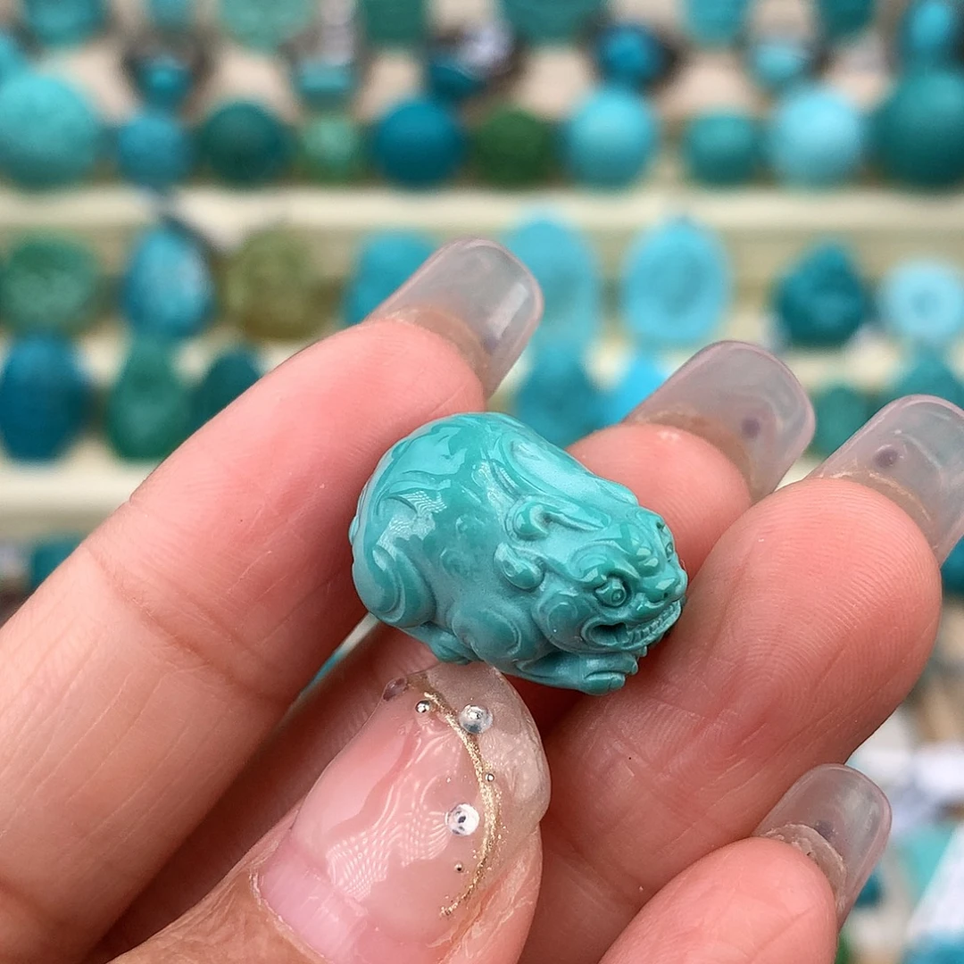 绿松石未镶嵌珠宝奇石