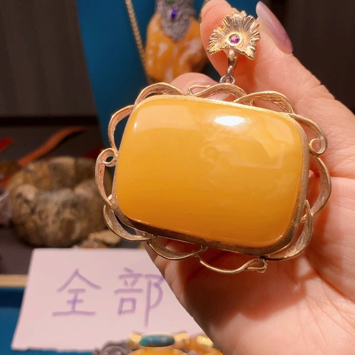 琥珀颈饰未镶嵌波兰设计款琥珀蜜蜡