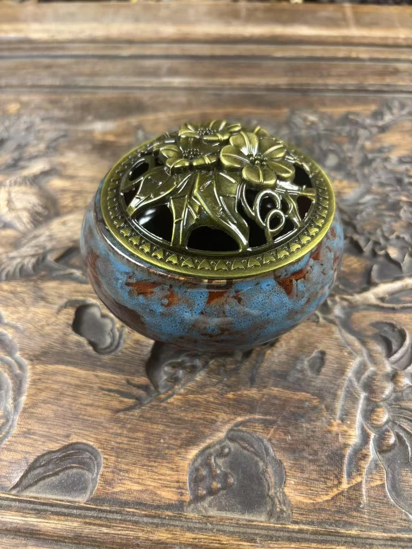 红瓷香炉一个{小七甄选}}