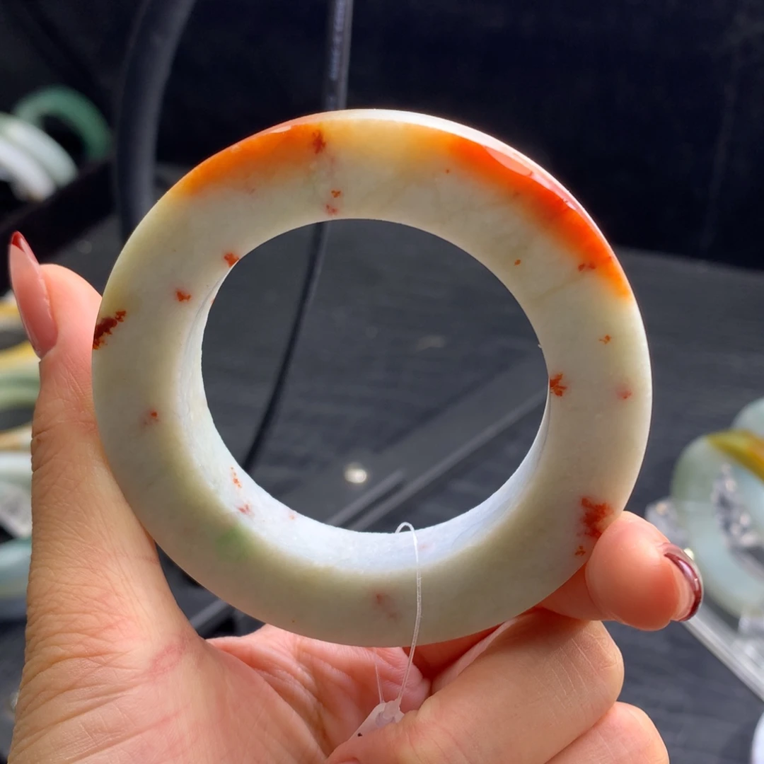 定制翡翠未镶嵌手镯