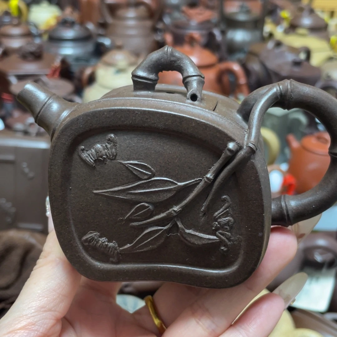 底槽青茶壶紫砂艺术作品