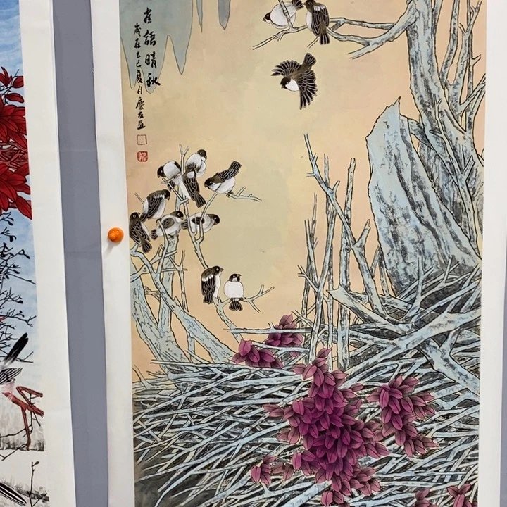 手绘作品等多种形式进行