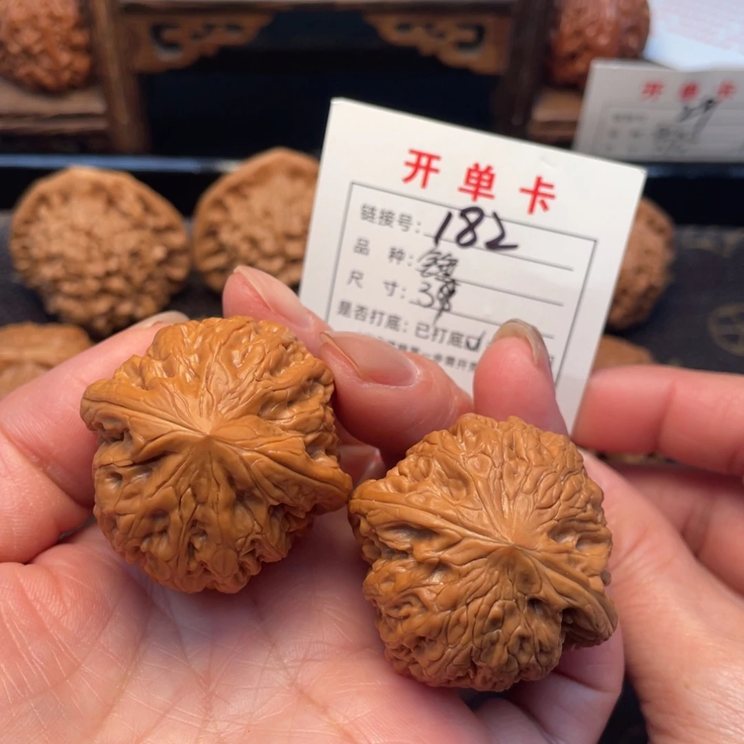 桃核把件文玩核桃