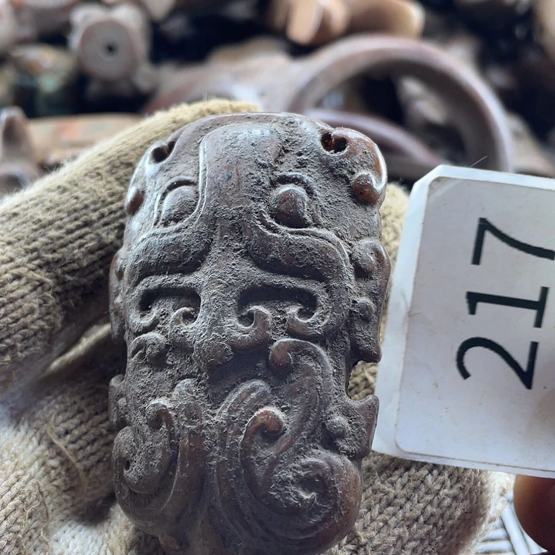 和田玉（糖玉）未镶嵌挂件