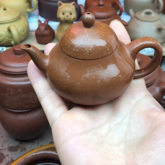 紫砂茶壶将坡泥梨形100豪升左右有瑕疵
