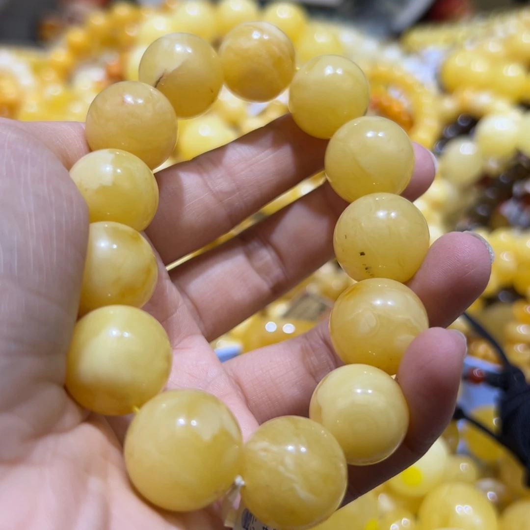 琥珀珠宝奇石未镶嵌