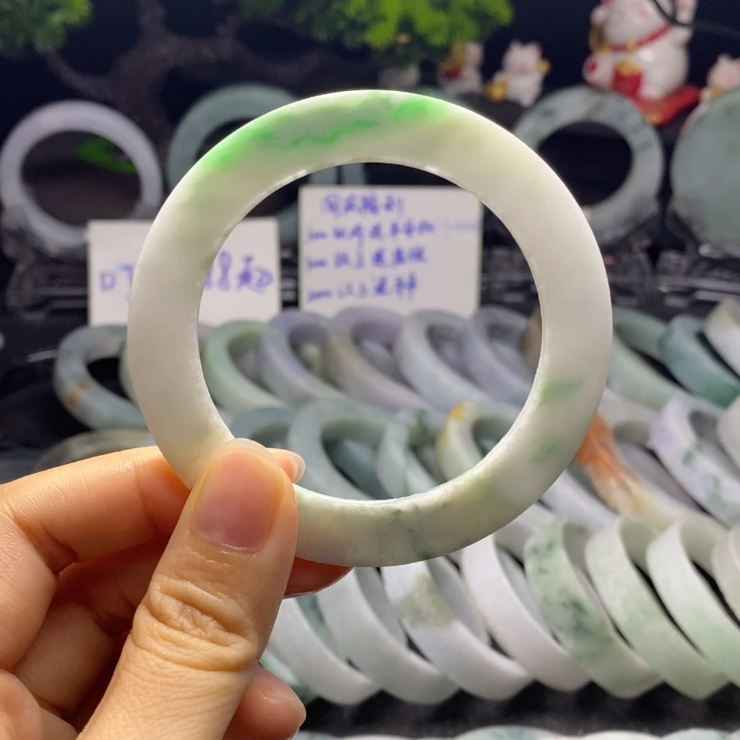 定制翡翠未镶嵌手镯