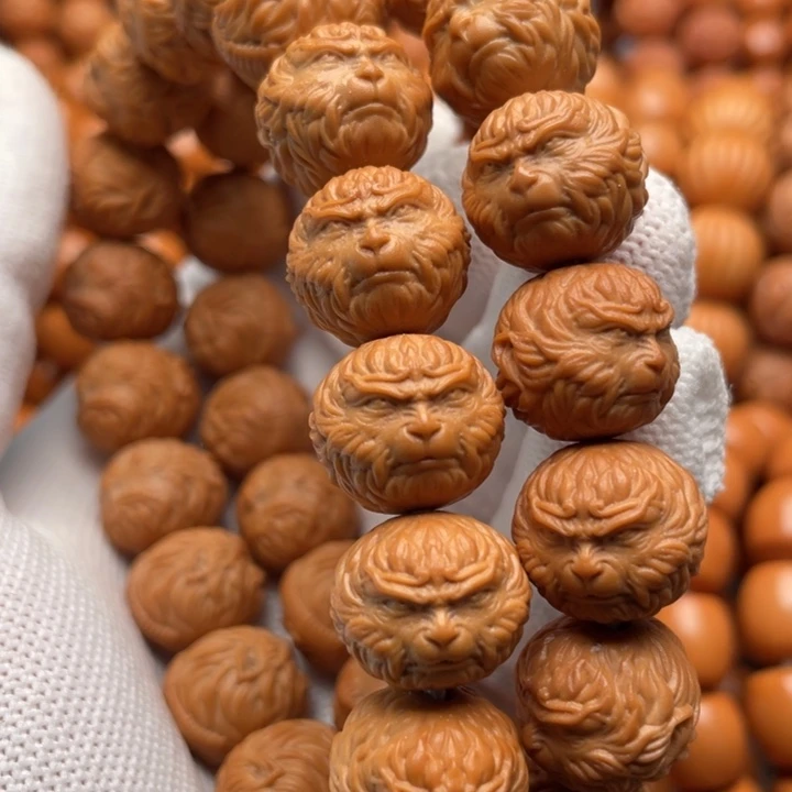 猴头核桃吊坠雪**子斗战胜佛