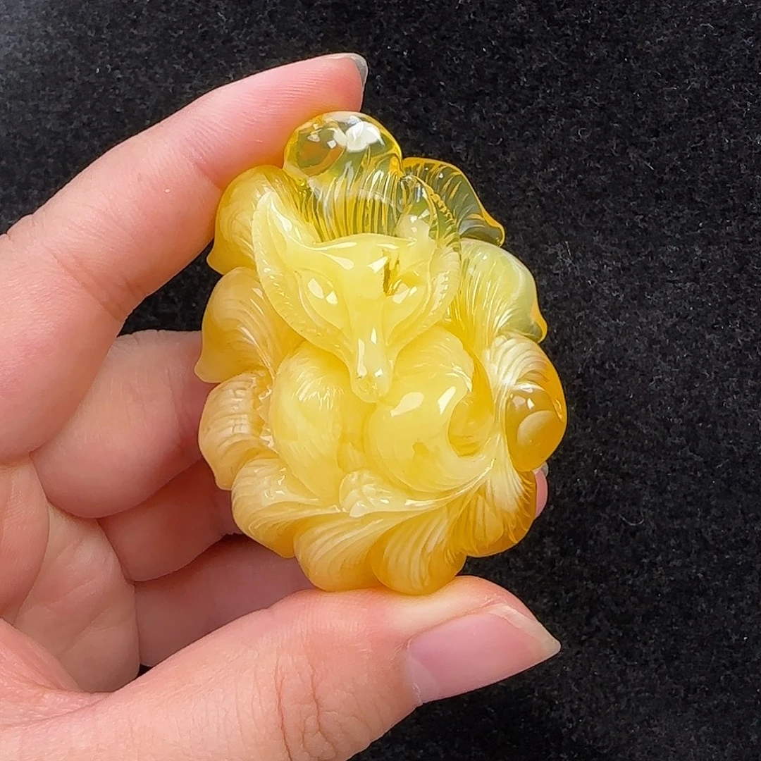 蜜蜡未镶嵌珠宝奇石