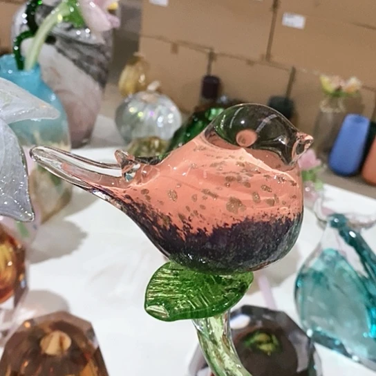 琉璃花瓶高45厘米宽9厘米