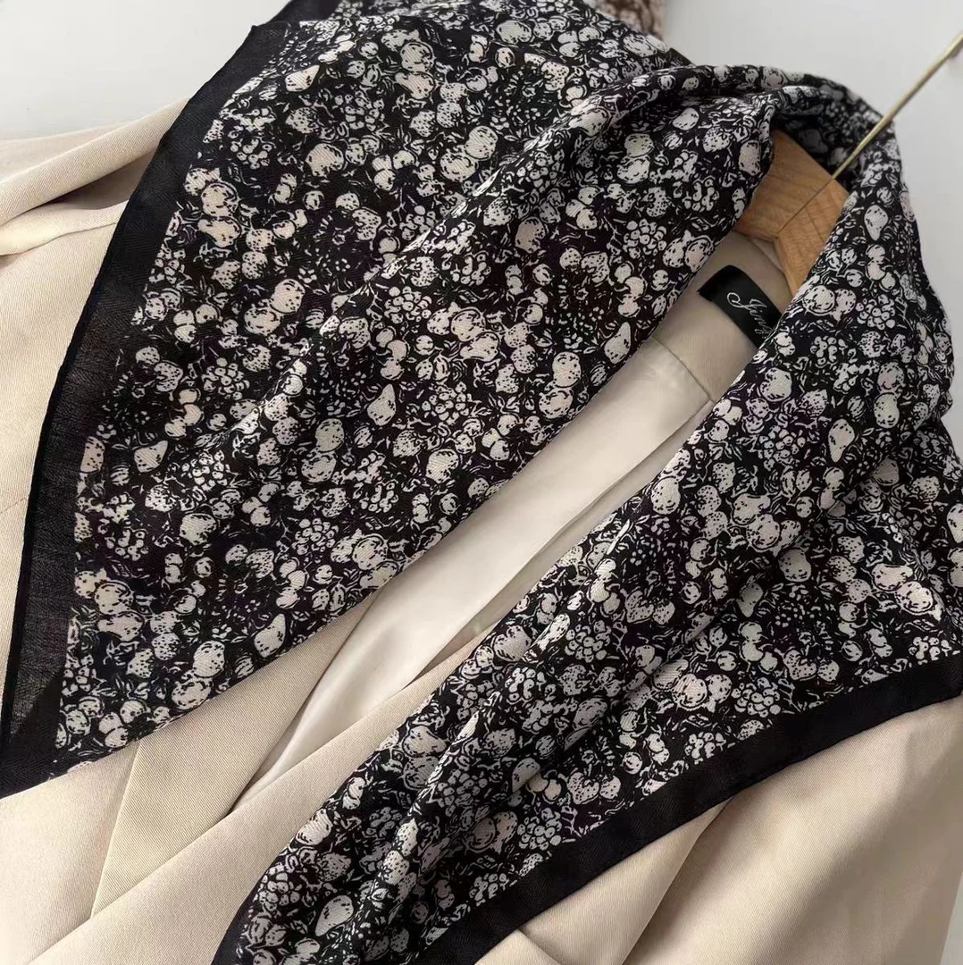 【70丝毛 黑白复古碎花】新款方巾围巾红色时尚气质秋冬