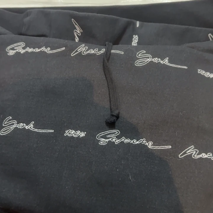 sup 细线刺绣潮流卫衣