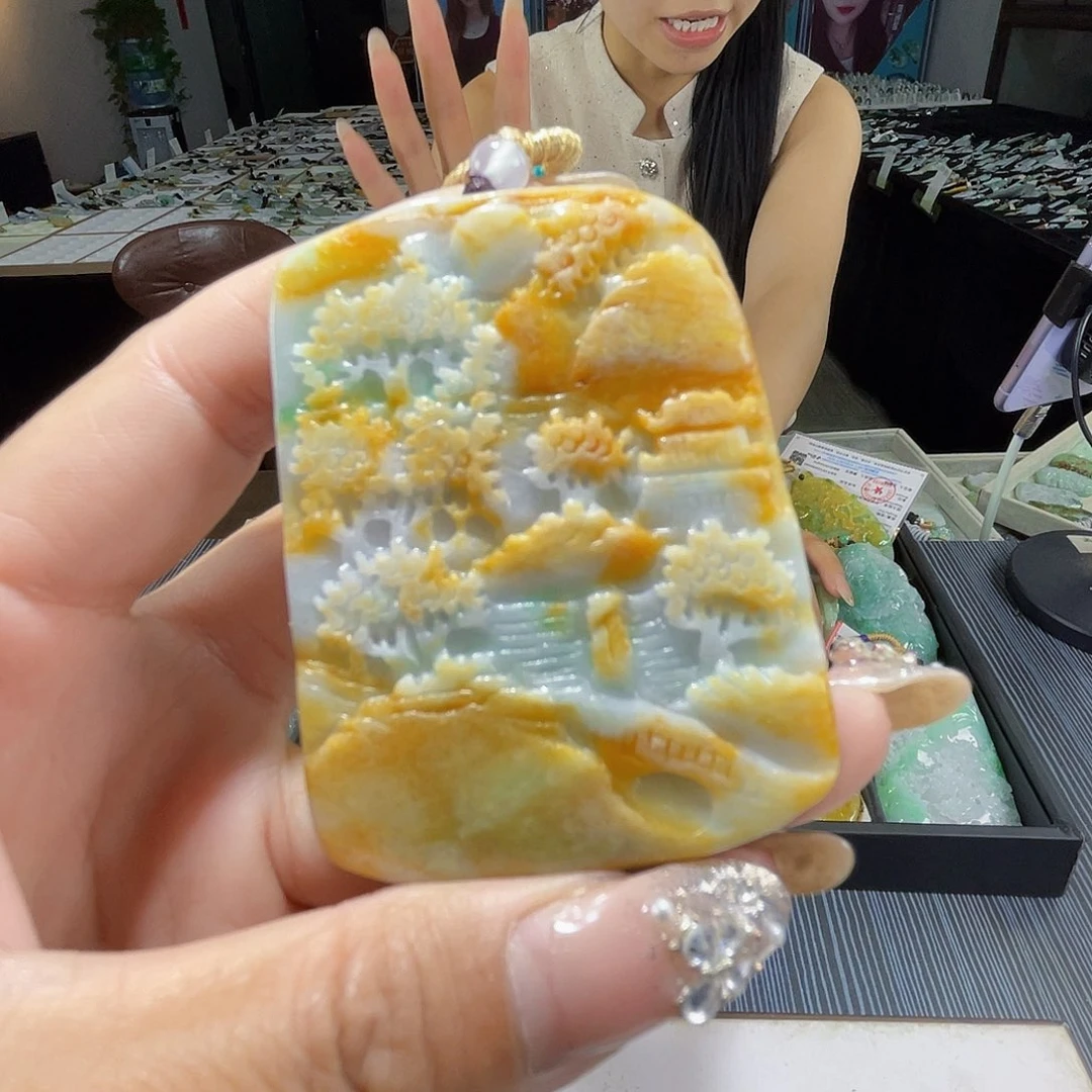 颈饰未镶嵌翡翠一