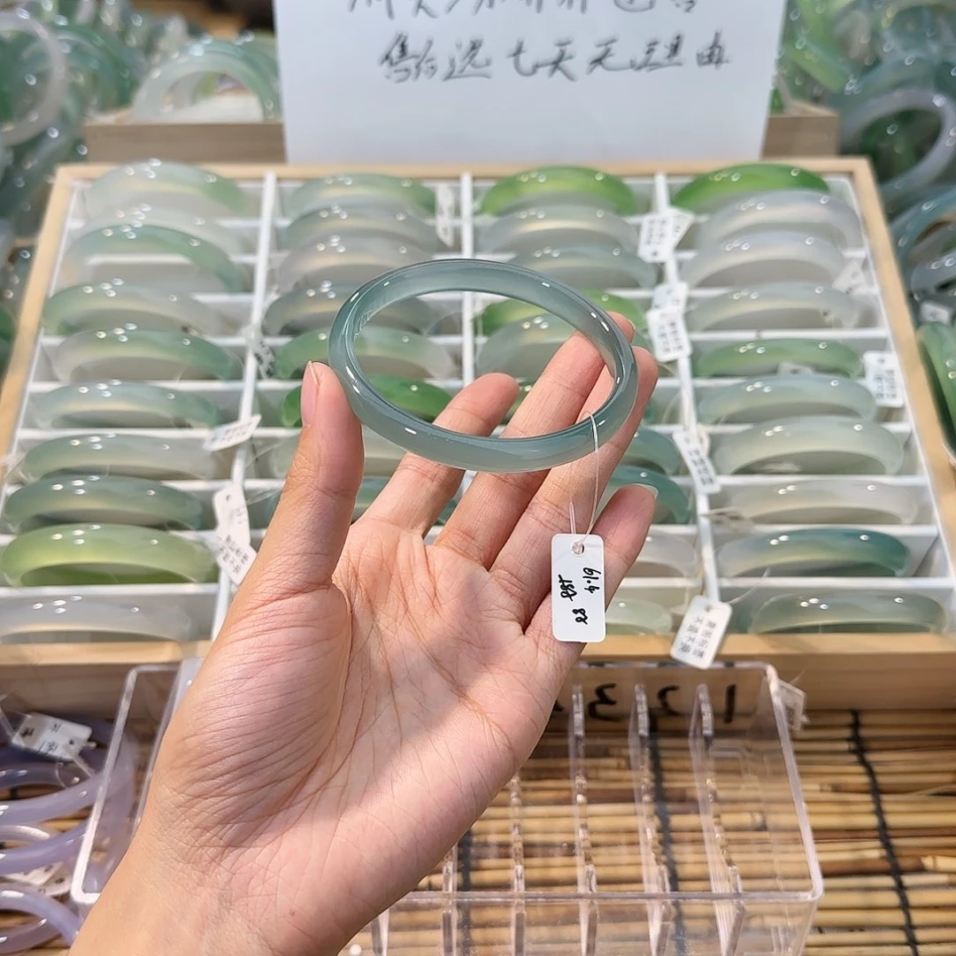 玛瑙/玉髓未镶嵌手镯圈口61.4