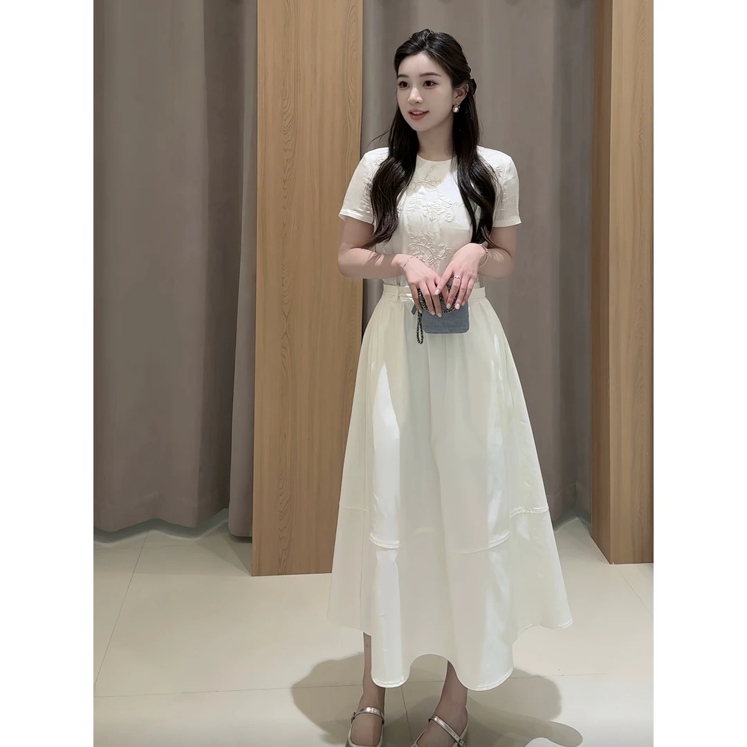 【QIANA】白月光 莱赛尔夏季定位绣花上下拼接白色连衣裙Qian321