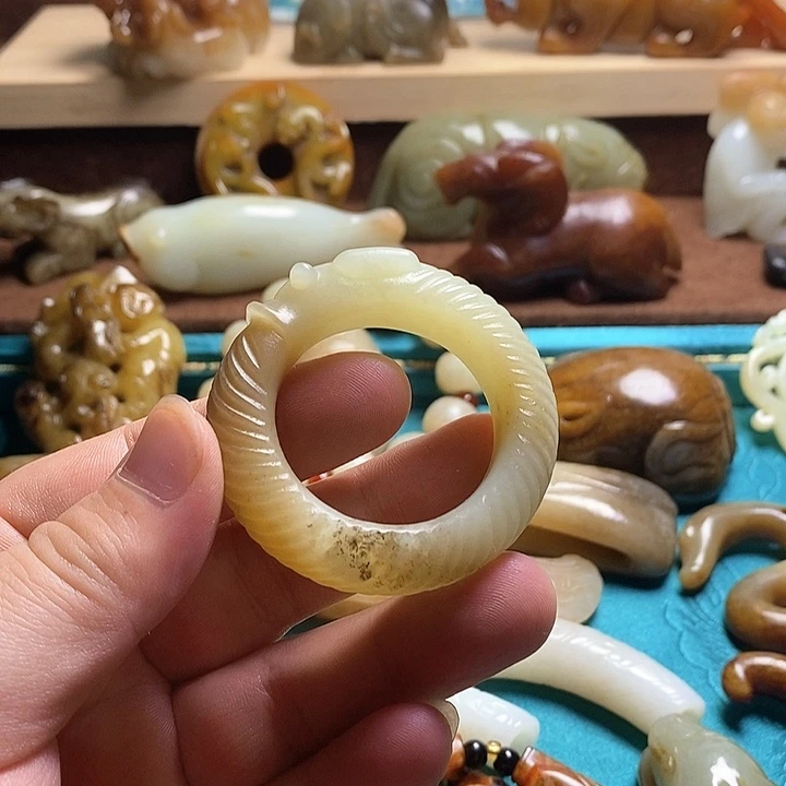 未镶嵌和田玉挂件