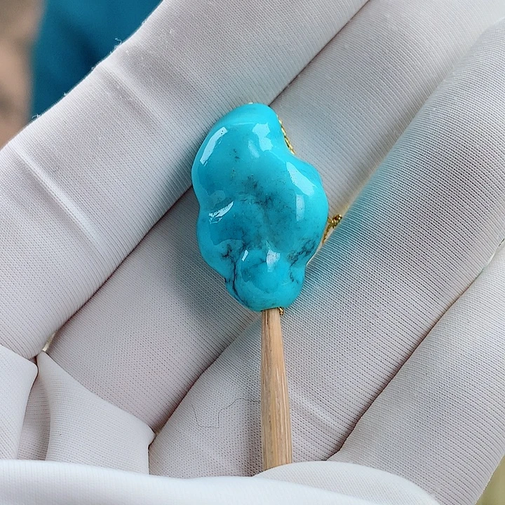 绿松石未镶嵌珠宝奇石