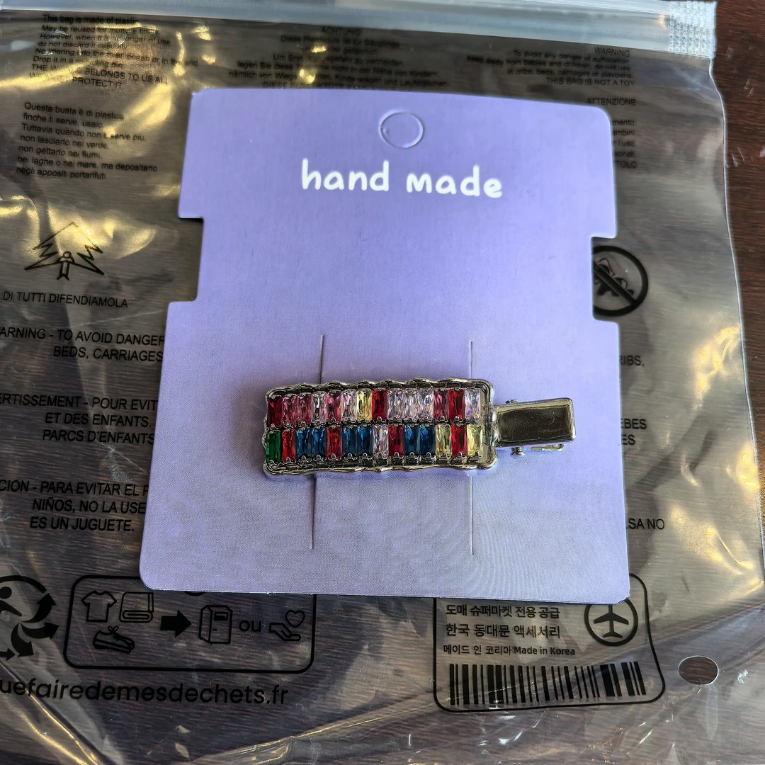 AA011泡菜尾单透彩虹钻排镶边夹一个5cm｜淘贩